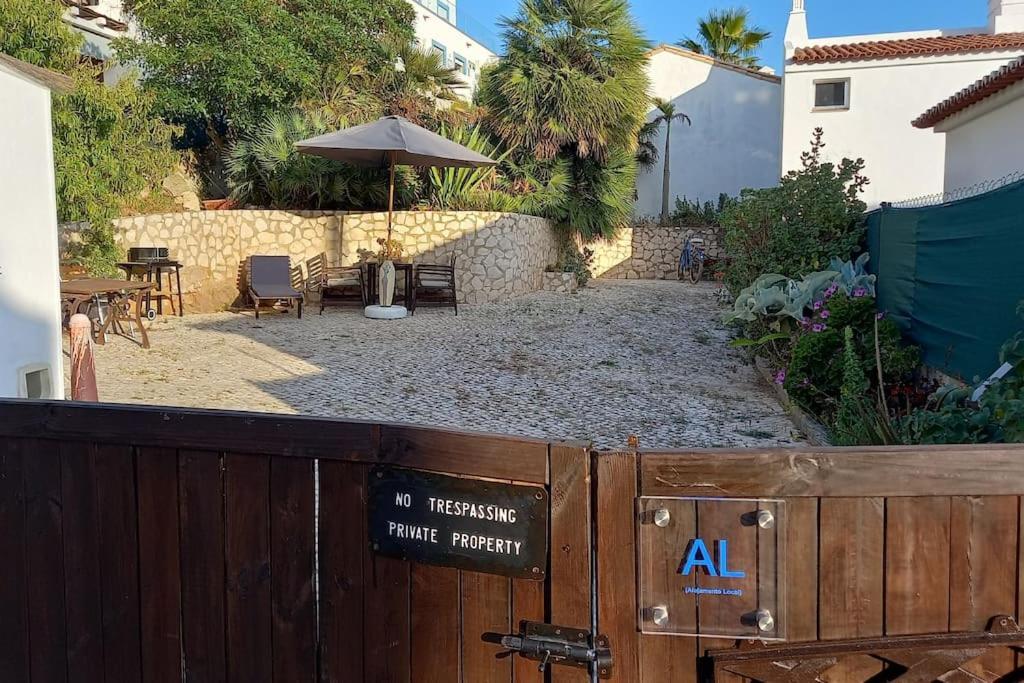 Bica Da Salema Beach House Exteriör bild